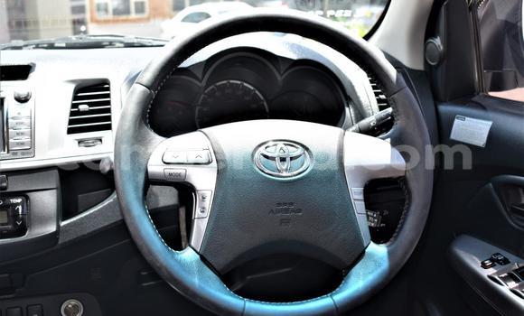 Nunua Ilio tumika Toyota Hilux White Gari ndani ya Big Bend nchini Lubombo Nunua Ilio tumika Toyota Hilux White Gari ndani ya Big Bend nchini Lubombo