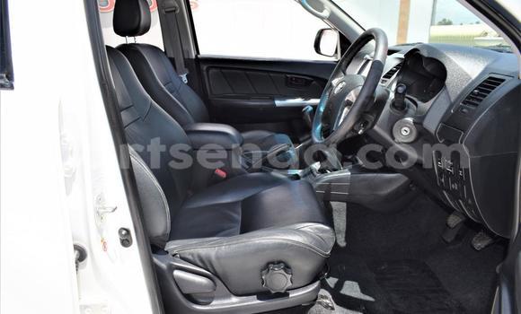 Nunua Ilio tumika Toyota Hilux White Gari ndani ya Big Bend nchini Lubombo Nunua Ilio tumika Toyota Hilux White Gari ndani ya Big Bend nchini Lubombo