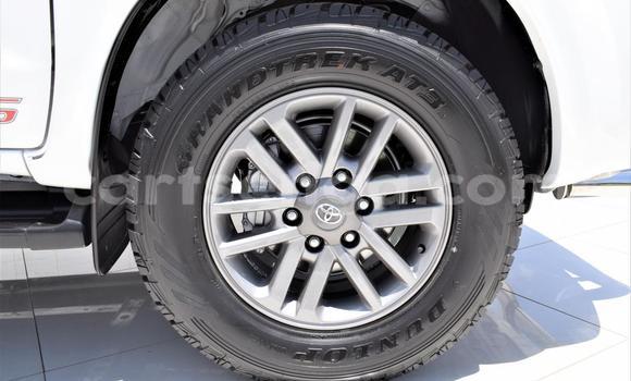 Nunua Ilio tumika Toyota Hilux White Gari ndani ya Big Bend nchini Lubombo Nunua Ilio tumika Toyota Hilux White Gari ndani ya Big Bend nchini Lubombo