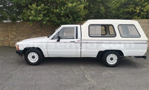 Buy Used Toyota Hilux White Car in Manzini in Manzini Buy Used Toyota Hilux White Car in Manzini in Manzini
