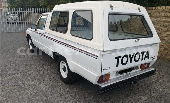 Buy Used Toyota Hilux White Car in Manzini in Manzini Buy Used Toyota Hilux White Car in Manzini in Manzini