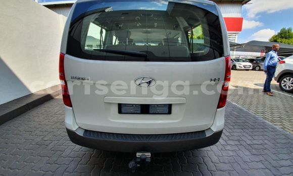 Buy Used Hyundai H1 White Car in Manzini in Manzini Buy Used Hyundai H1 White Car in Manzini in Manzini