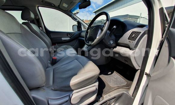 Buy Used Hyundai H1 White Car in Manzini in Manzini Buy Used Hyundai H1 White Car in Manzini in Manzini