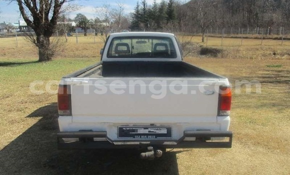 Buy Used Ford Cougar White Car in Bulembu in Hhohho Buy Used Ford Cougar White Car in Bulembu in Hhohho