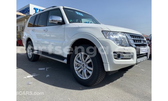 Nunua Imported Mitsubishi Pajero White Gari ndani ya Import - Dubai nchini Hhohho Nunua Imported Mitsubishi Pajero White Gari ndani ya Import - Dubai nchini Hhohho