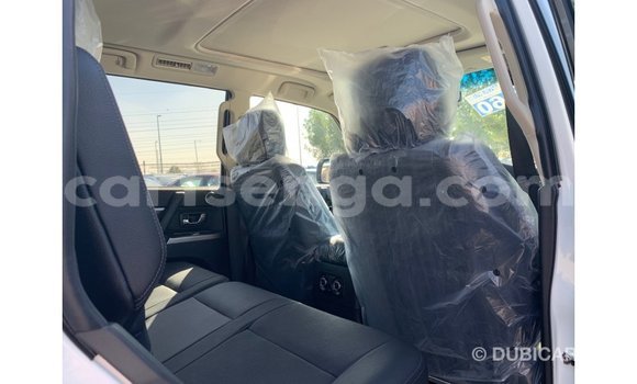 Nunua Imported Mitsubishi Pajero White Gari ndani ya Import - Dubai nchini Hhohho Nunua Imported Mitsubishi Pajero White Gari ndani ya Import - Dubai nchini Hhohho