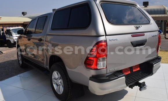 Buy Used Toyota Hilux Brown Car in Matsapha in Manzini Buy Used Toyota Hilux Brown Car in Matsapha in Manzini