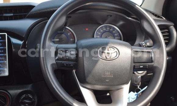 Buy Used Toyota Hilux Brown Car in Matsapha in Manzini Buy Used Toyota Hilux Brown Car in Matsapha in Manzini
