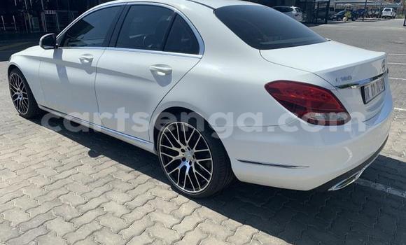 Acheter Occasion Voiture Mercedes‒Benz C–Class Blanc à Big Bend, Lubombo Acheter Occasion Voiture Mercedes‒Benz C–Class Blanc à Big Bend, Lubombo