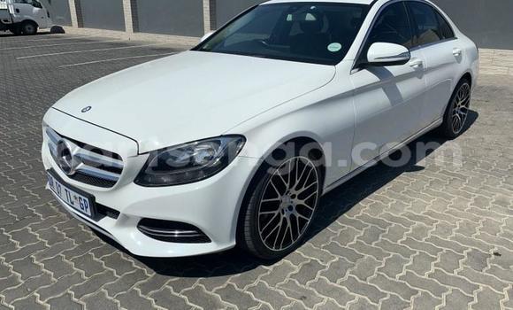 Acheter Occasion Voiture Mercedes‒Benz C–Class Blanc à Big Bend, Lubombo Acheter Occasion Voiture Mercedes‒Benz C–Class Blanc à Big Bend, Lubombo