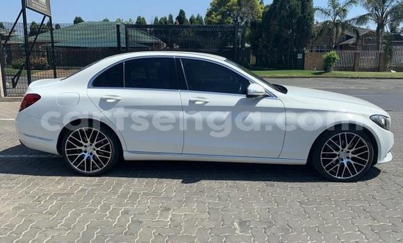 Acheter Occasion Voiture Mercedes‒Benz C–Class Blanc à Big Bend, Lubombo Acheter Occasion Voiture Mercedes‒Benz C–Class Blanc à Big Bend, Lubombo