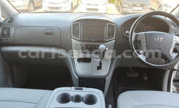 Acheter Occasion Voiture Hyundai H1 Blanc à Mbabane, Manzini Acheter Occasion Voiture Hyundai H1 Blanc à Mbabane, Manzini