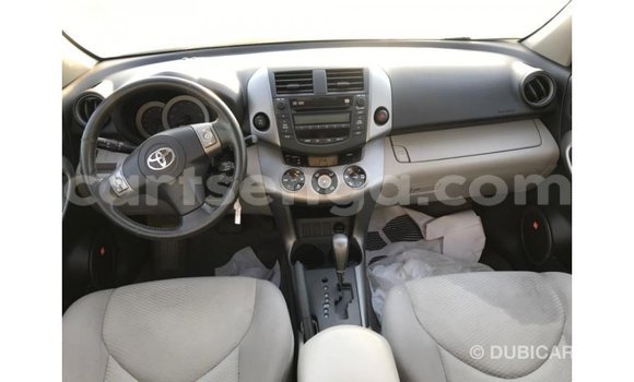 Buy Import Toyota 4Runner White Car in Import - Dubai in Hhohho Buy Import Toyota 4Runner White Car in Import - Dubai in Hhohho