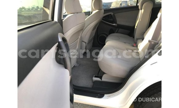 Buy Import Toyota 4Runner White Car in Import - Dubai in Hhohho Buy Import Toyota 4Runner White Car in Import - Dubai in Hhohho