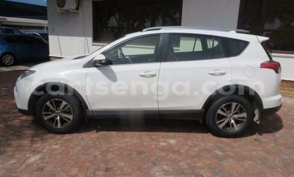 Acheter Occasion Voiture Toyota RAV4 Blanc à Big Bend, Lubombo District Acheter Occasion Voiture Toyota RAV4 Blanc à Big Bend, Lubombo District