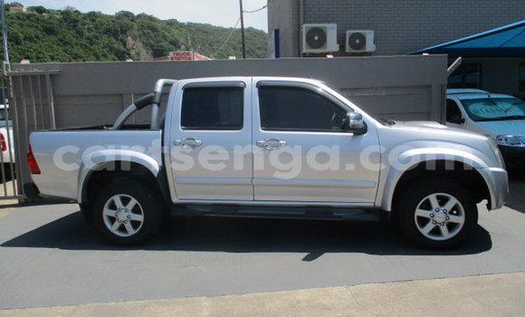 Nunua Ilio tumika Isuzu KB White Gari ndani ya Ezulwini nchini Hhohho Nunua Ilio tumika Isuzu KB White Gari ndani ya Ezulwini nchini Hhohho