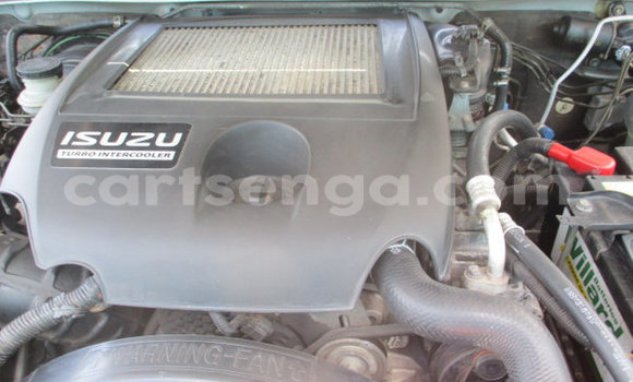 Nunua Ilio tumika Isuzu KB White Gari ndani ya Ezulwini nchini Hhohho Nunua Ilio tumika Isuzu KB White Gari ndani ya Ezulwini nchini Hhohho