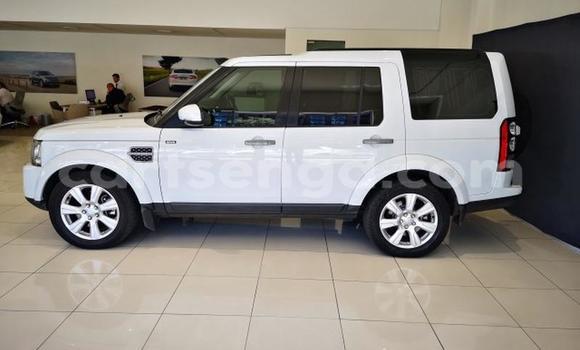Nunua Ilio tumika Land Rover Discovery White Gari ndani ya Ezulwini nchini Hhohho Nunua Ilio tumika Land Rover Discovery White Gari ndani ya Ezulwini nchini Hhohho