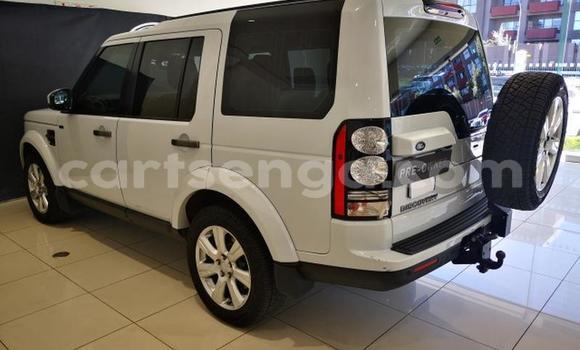 Nunua Ilio tumika Land Rover Discovery White Gari ndani ya Ezulwini nchini Hhohho Nunua Ilio tumika Land Rover Discovery White Gari ndani ya Ezulwini nchini Hhohho