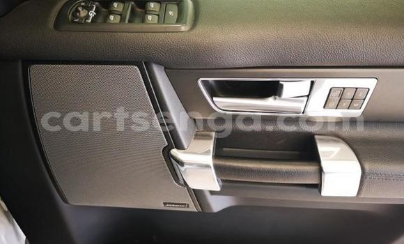 Nunua Ilio tumika Land Rover Discovery White Gari ndani ya Ezulwini nchini Hhohho Nunua Ilio tumika Land Rover Discovery White Gari ndani ya Ezulwini nchini Hhohho