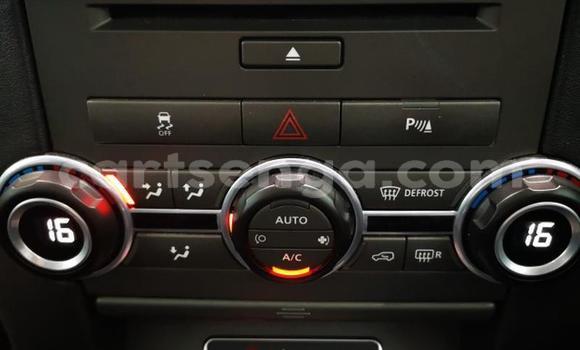 Nunua Ilio tumika Land Rover Discovery White Gari ndani ya Ezulwini nchini Hhohho Nunua Ilio tumika Land Rover Discovery White Gari ndani ya Ezulwini nchini Hhohho