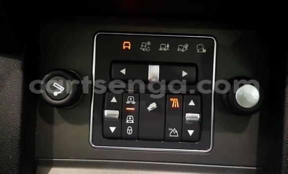 Nunua Ilio tumika Land Rover Discovery White Gari ndani ya Ezulwini nchini Hhohho Nunua Ilio tumika Land Rover Discovery White Gari ndani ya Ezulwini nchini Hhohho