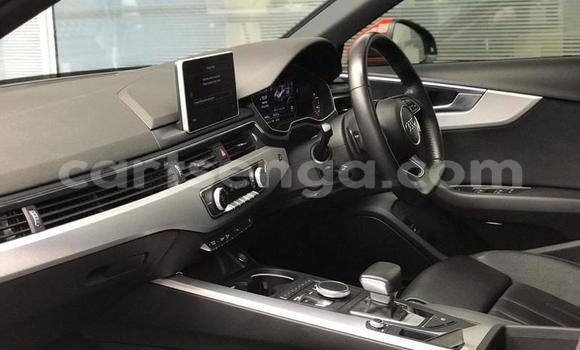 Nunua Ilio tumika Audi A4 Red Gari ndani ya Kubuta nchini Wilaya ya Shiselweni Nunua Ilio tumika Audi A4 Red Gari ndani ya Kubuta nchini Wilaya ya Shiselweni