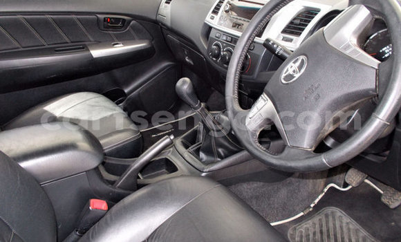 Buy Used Toyota Hilux White Car in Ezulwini in Hhohho Buy Used Toyota Hilux White Car in Ezulwini in Hhohho