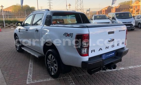 Acheter Occasion Voiture Ford Ranger Blanc à Hlatikulu, Shiselweni District Acheter Occasion Voiture Ford Ranger Blanc à Hlatikulu, Shiselweni District