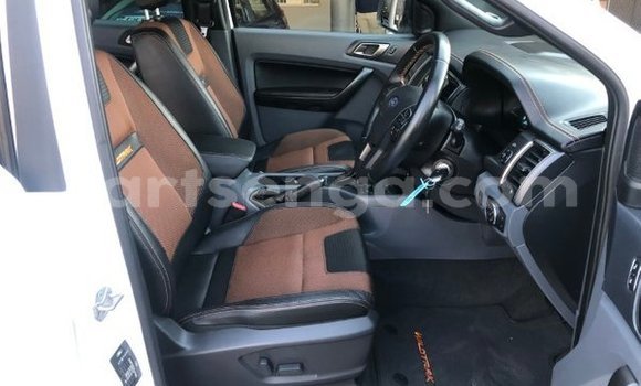 Acheter Occasion Voiture Ford Ranger Blanc à Hlatikulu, Shiselweni District Acheter Occasion Voiture Ford Ranger Blanc à Hlatikulu, Shiselweni District