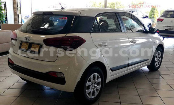 Buy Used Hyundai i20 White Car in Big Bend in Lubombo District Buy Used Hyundai i20 White Car in Big Bend in Lubombo District