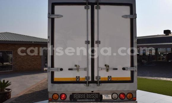 Buy Used Hyundai H200 White Car in Ezulwini in Hhohho Buy Used Hyundai H200 White Car in Ezulwini in Hhohho