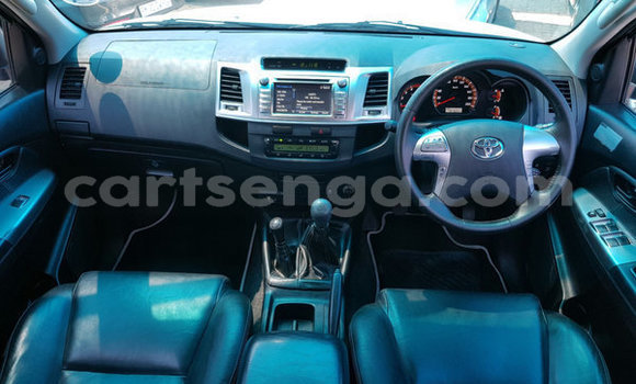 Nunua Ilio tumika Toyota Hilux White Gari ndani ya Ezulwini nchini Hhohho Nunua Ilio tumika Toyota Hilux White Gari ndani ya Ezulwini nchini Hhohho