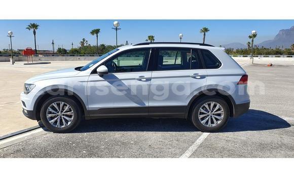 Nunua Ilio tumika Volkswagen Tiguan White Gari ndani ya Manzini nchini Manzini Nunua Ilio tumika Volkswagen Tiguan White Gari ndani ya Manzini nchini Manzini