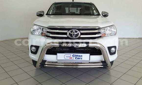 Acheter Occasion Voiture Toyota Hilux Blanc à Big Bend, Lubombo District Acheter Occasion Voiture Toyota Hilux Blanc à Big Bend, Lubombo District