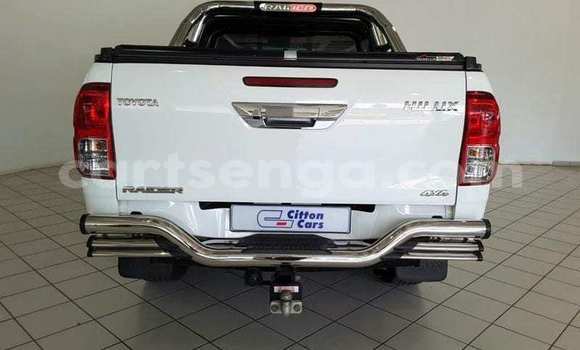 Acheter Occasion Voiture Toyota Hilux Blanc à Big Bend, Lubombo District Acheter Occasion Voiture Toyota Hilux Blanc à Big Bend, Lubombo District