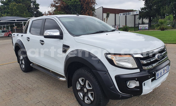 Nunua Ilio tumika Ford Ranger White Gari ndani ya Ezulwini nchini Hhohho Nunua Ilio tumika Ford Ranger White Gari ndani ya Ezulwini nchini Hhohho