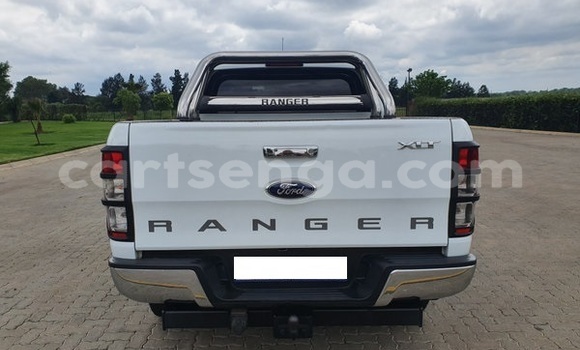 Nunua Ilio tumika Ford Ranger White Gari ndani ya Ezulwini nchini Hhohho Nunua Ilio tumika Ford Ranger White Gari ndani ya Ezulwini nchini Hhohho