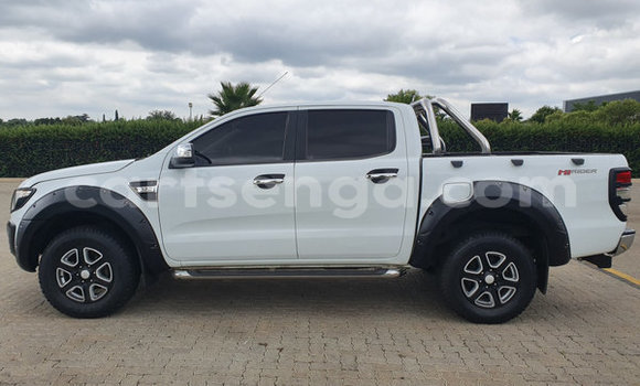 Nunua Ilio tumika Ford Ranger White Gari ndani ya Ezulwini nchini Hhohho Nunua Ilio tumika Ford Ranger White Gari ndani ya Ezulwini nchini Hhohho