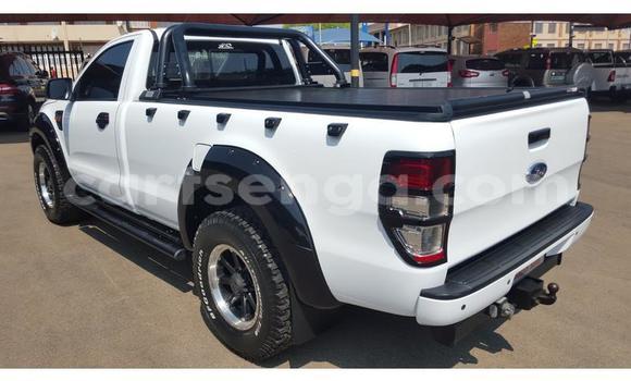 Acheter Occasion Voiture Ford Ranger Blanc à Ezulwini, Hhohho Acheter Occasion Voiture Ford Ranger Blanc à Ezulwini, Hhohho