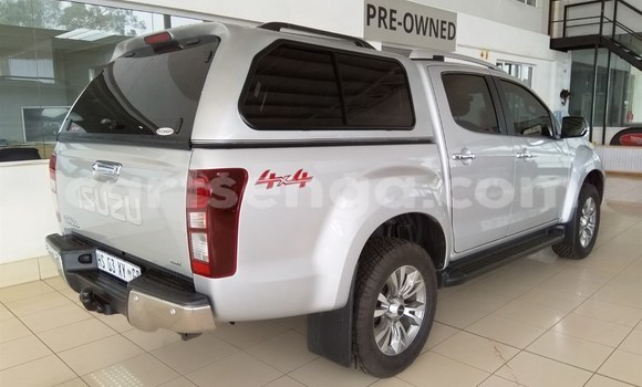 Acheter Occasion Voiture Isuzu KB Gris à Ezulwini, Hhohho Acheter Occasion Voiture Isuzu KB Gris à Ezulwini, Hhohho
