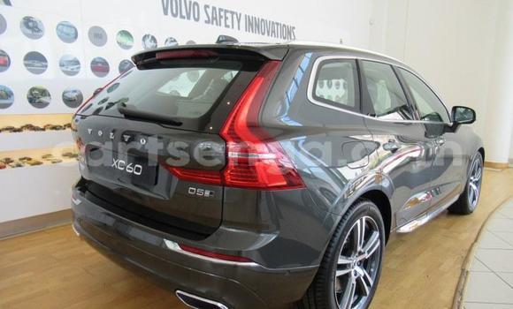 Nunua Ilio tumika Volvo XC60 Black Gari ndani ya Mbabane nchini Manzini Nunua Ilio tumika Volvo XC60 Black Gari ndani ya Mbabane nchini Manzini