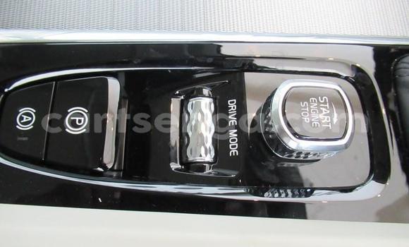 Nunua Ilio tumika Volvo XC60 Black Gari ndani ya Mbabane nchini Manzini Nunua Ilio tumika Volvo XC60 Black Gari ndani ya Mbabane nchini Manzini