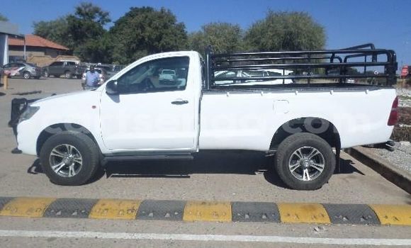 Acheter Occasion Voiture Toyota Hilux Blanc à Hlatikulu, Shiselweni District Acheter Occasion Voiture Toyota Hilux Blanc à Hlatikulu, Shiselweni District