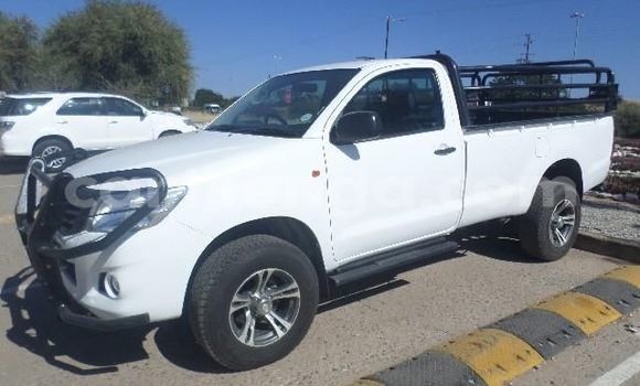 Acheter Occasion Voiture Toyota Hilux Blanc à Hlatikulu, Shiselweni District Acheter Occasion Voiture Toyota Hilux Blanc à Hlatikulu, Shiselweni District