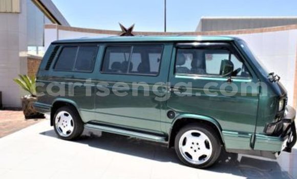 Acheter Occasion Voiture Volkswagen Caravelle Gris à Bulembu, Hhohho Acheter Occasion Voiture Volkswagen Caravelle Gris à Bulembu, Hhohho