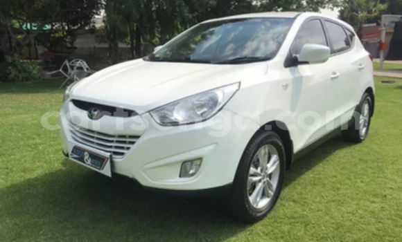 Acheter Occasion Voiture Hyundai ix35 Blanc à Ezulwini, Hhohho Acheter Occasion Voiture Hyundai ix35 Blanc à Ezulwini, Hhohho