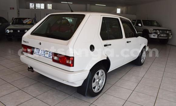 Buy Used Volkswagen Golf White Car in Ezulwini in Hhohho Buy Used Volkswagen Golf White Car in Ezulwini in Hhohho