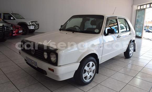 Buy Used Volkswagen Golf White Car in Ezulwini in Hhohho Buy Used Volkswagen Golf White Car in Ezulwini in Hhohho