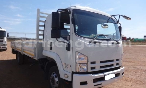 Acheter Occasion Voiture Isuzu KB Blanc à Ezulwini, Hhohho Acheter Occasion Voiture Isuzu KB Blanc à Ezulwini, Hhohho